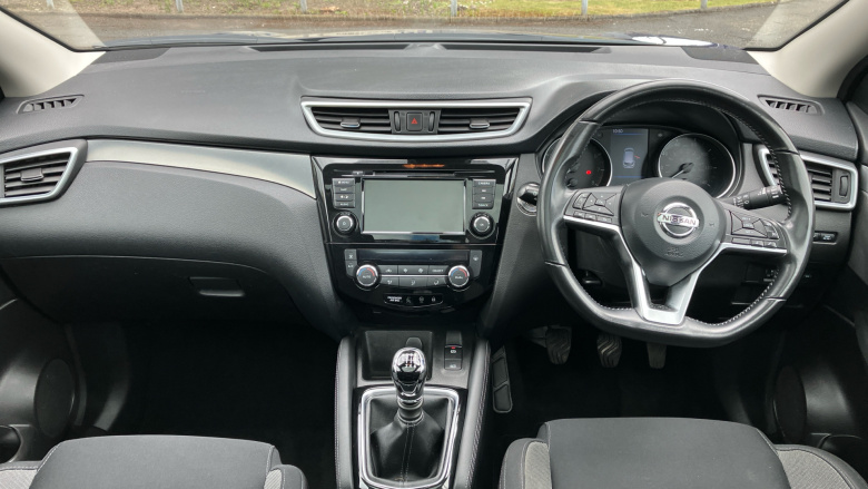 Nissan Qashqai 1.3 DiG-T N-Connecta 5dr Petrol Hatchback